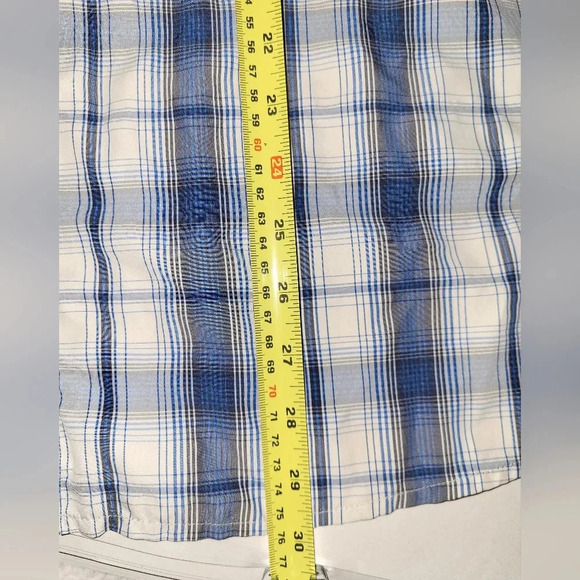 Eddie Bauer Travex Short Sleeve Button Up Shirt Size Large Blue White Plaid - Picture 3 of 7